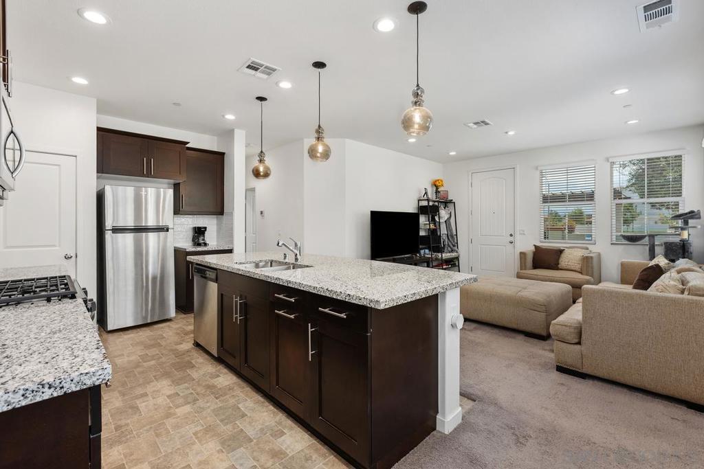 4134 Vela Way