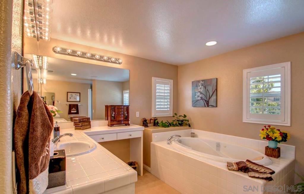 5292 Village Dr