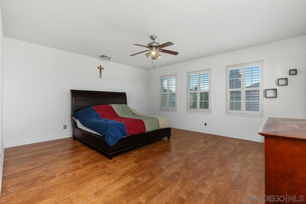 2555 Arundel