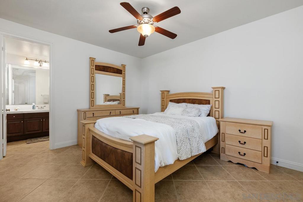 2555 Arundel