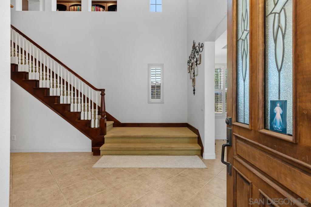 2555 Arundel