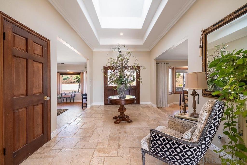 33 Gateview