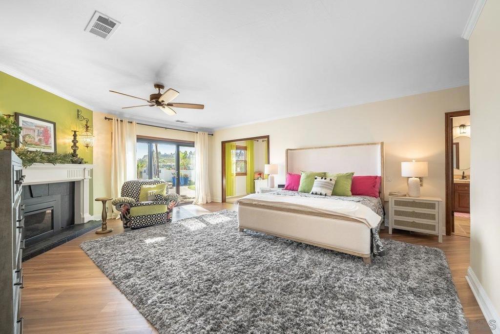 33 Gateview