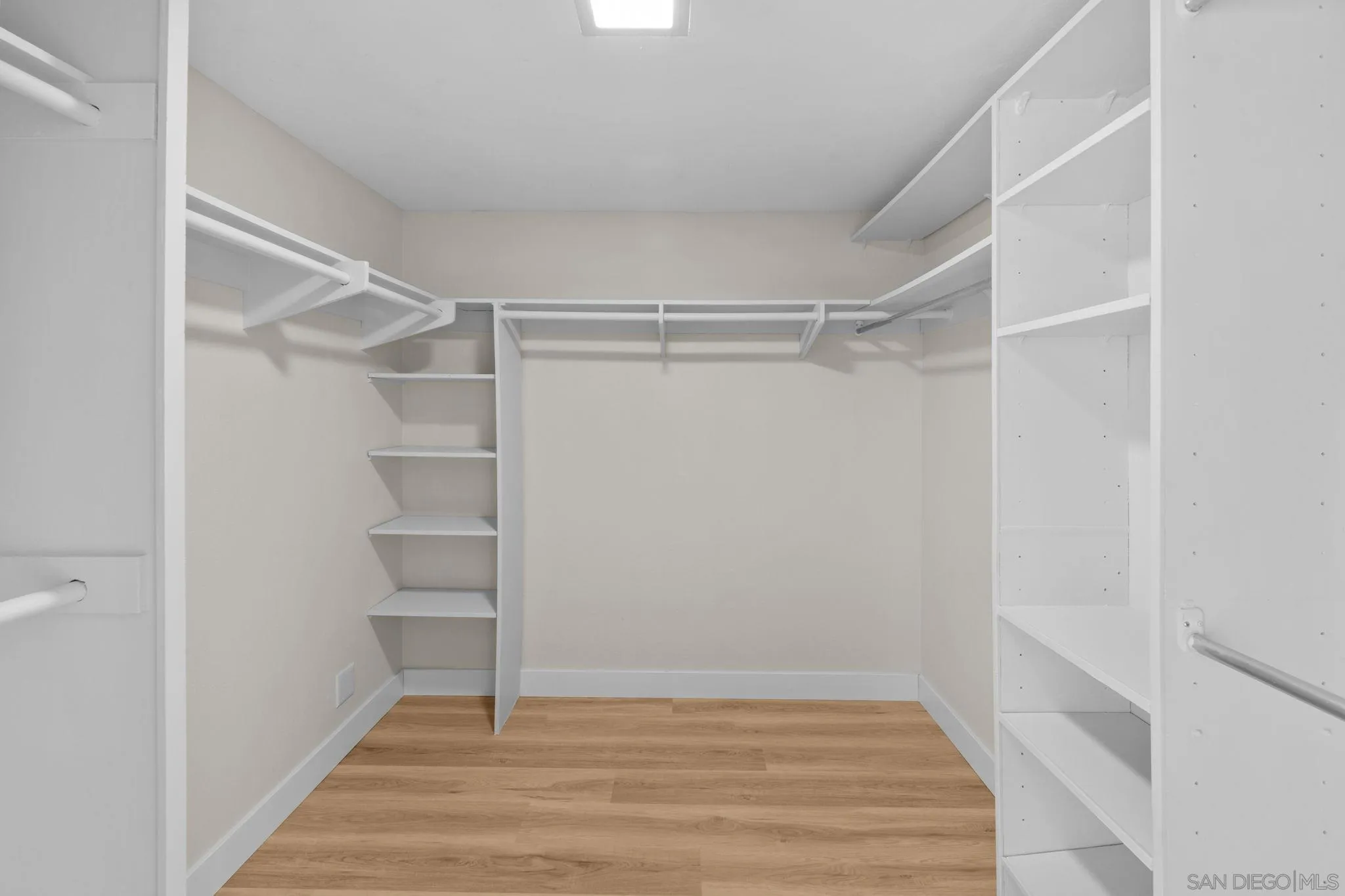 12884 Camino De La Breccia