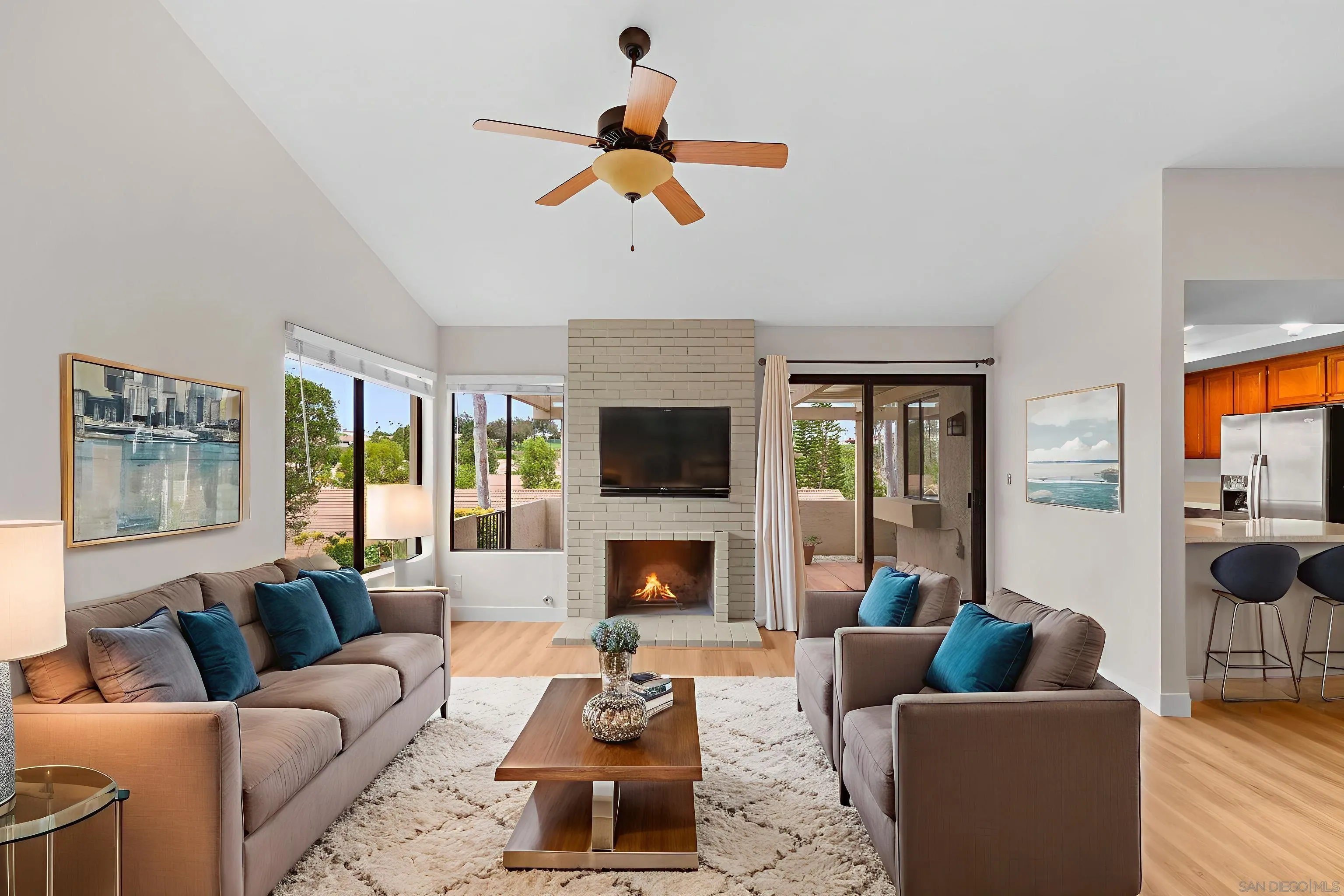 12884 Camino De La Breccia