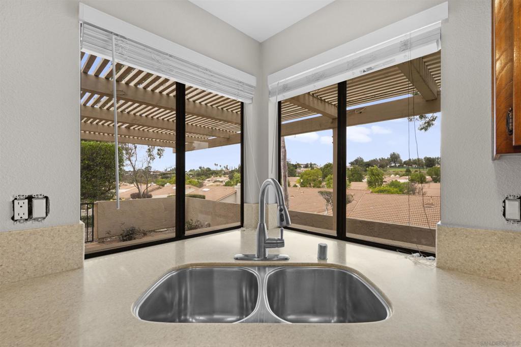 12884 CAMINO DE LA BRECCIA