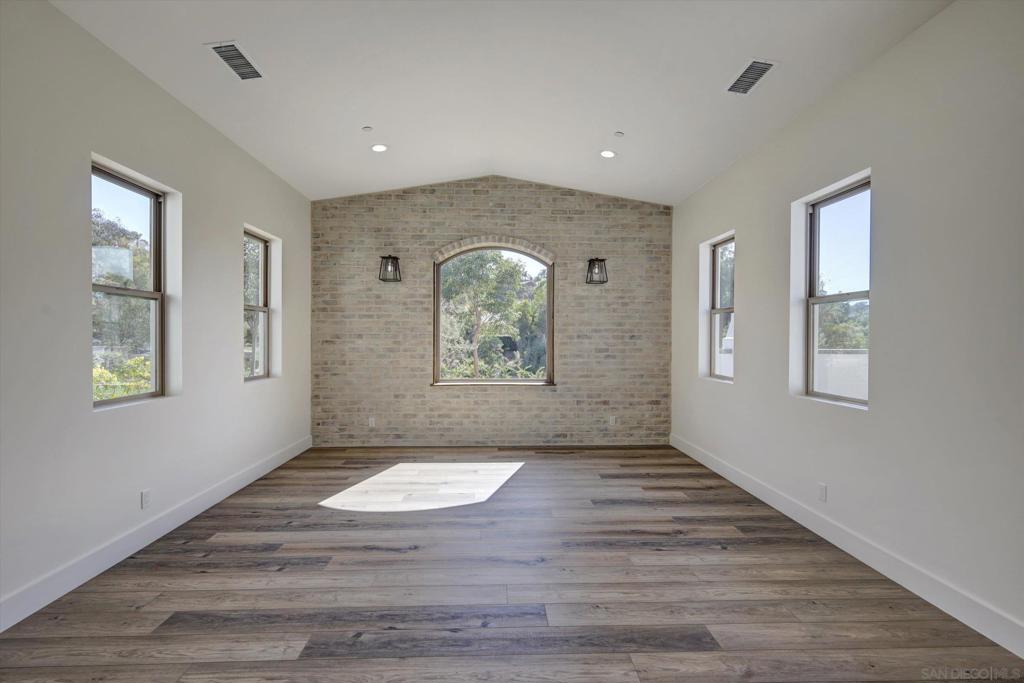 5808 Lake Vista Dr.