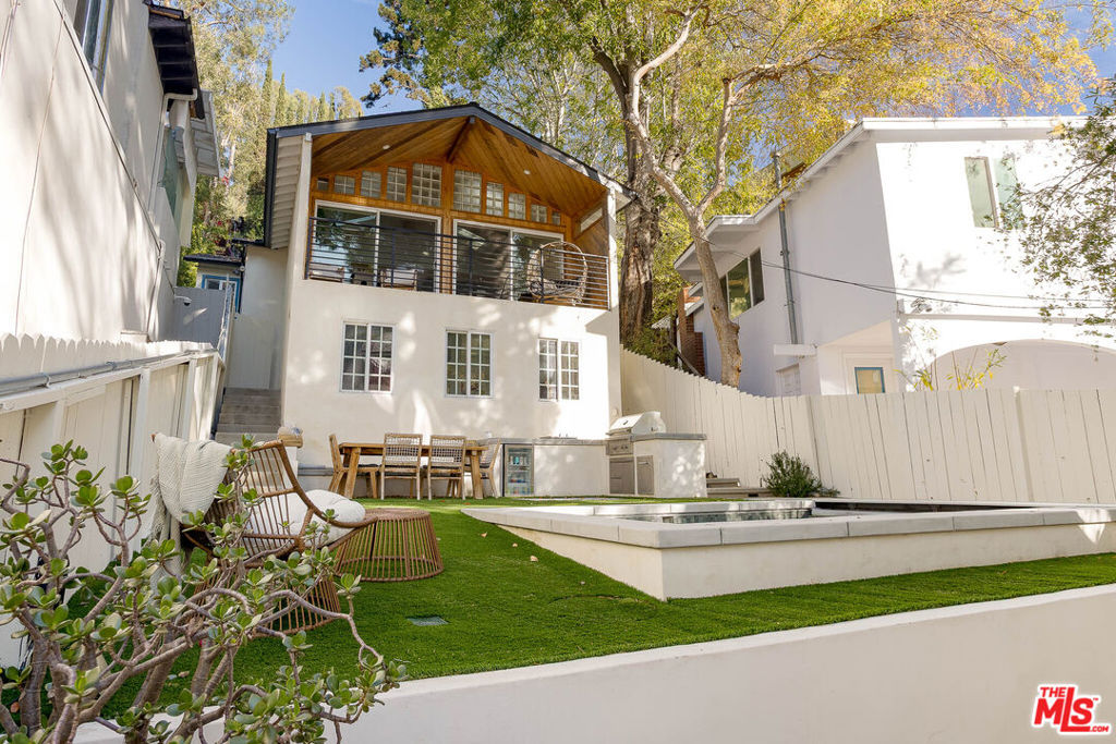 1906 N Beverly Glen Boulevard