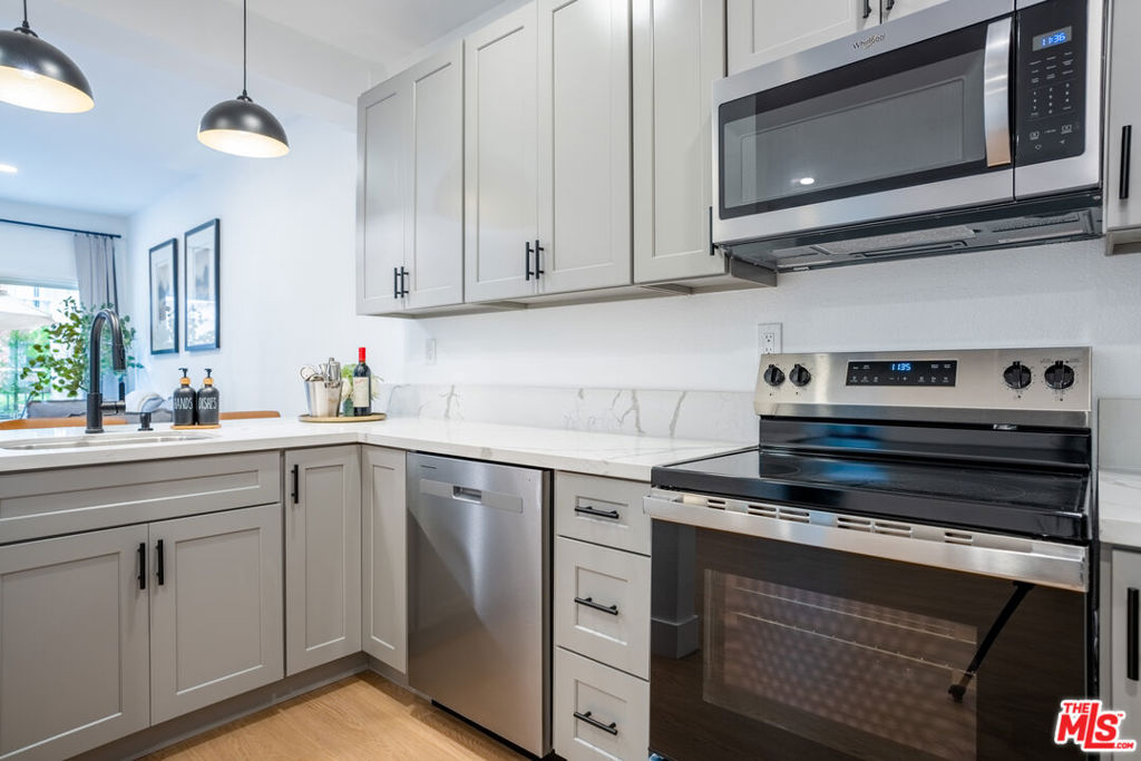 1440 Veteran Avenue 236