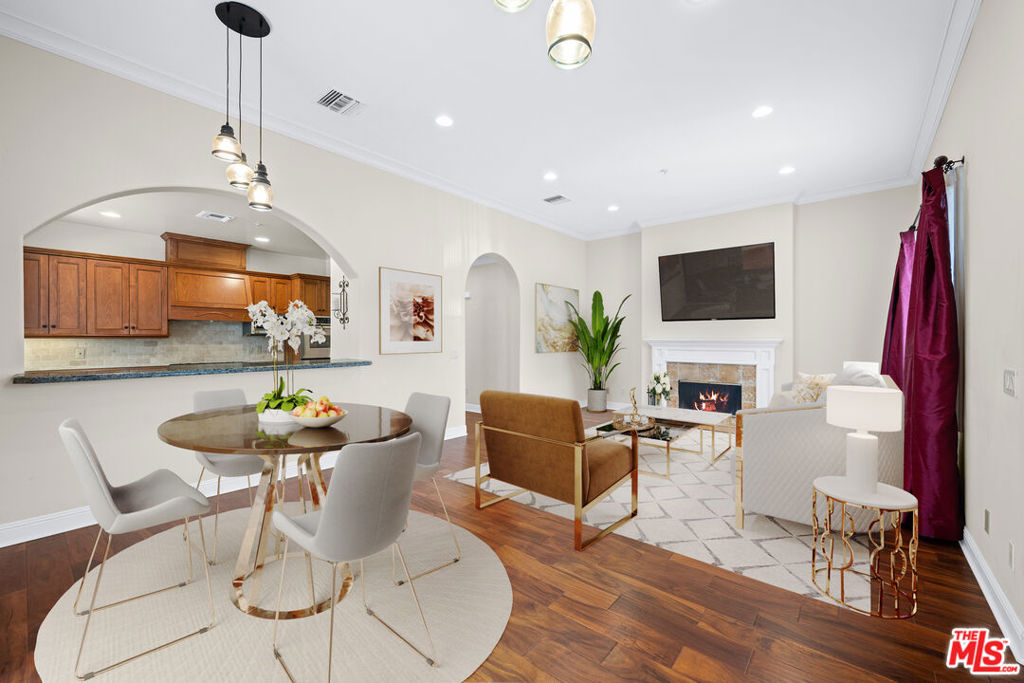 108 S El Molino Avenue