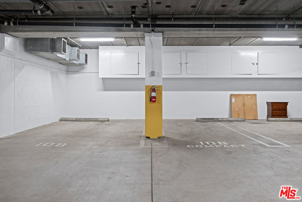 108 S El Molino Avenue