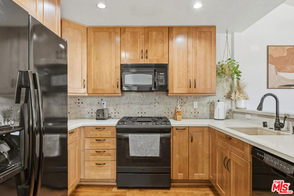 3605 E Anaheim Street 205