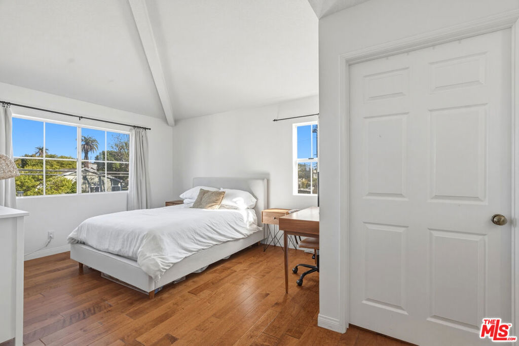 3605 E Anaheim Street 205