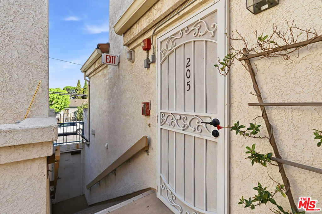 3605 E Anaheim Street 205