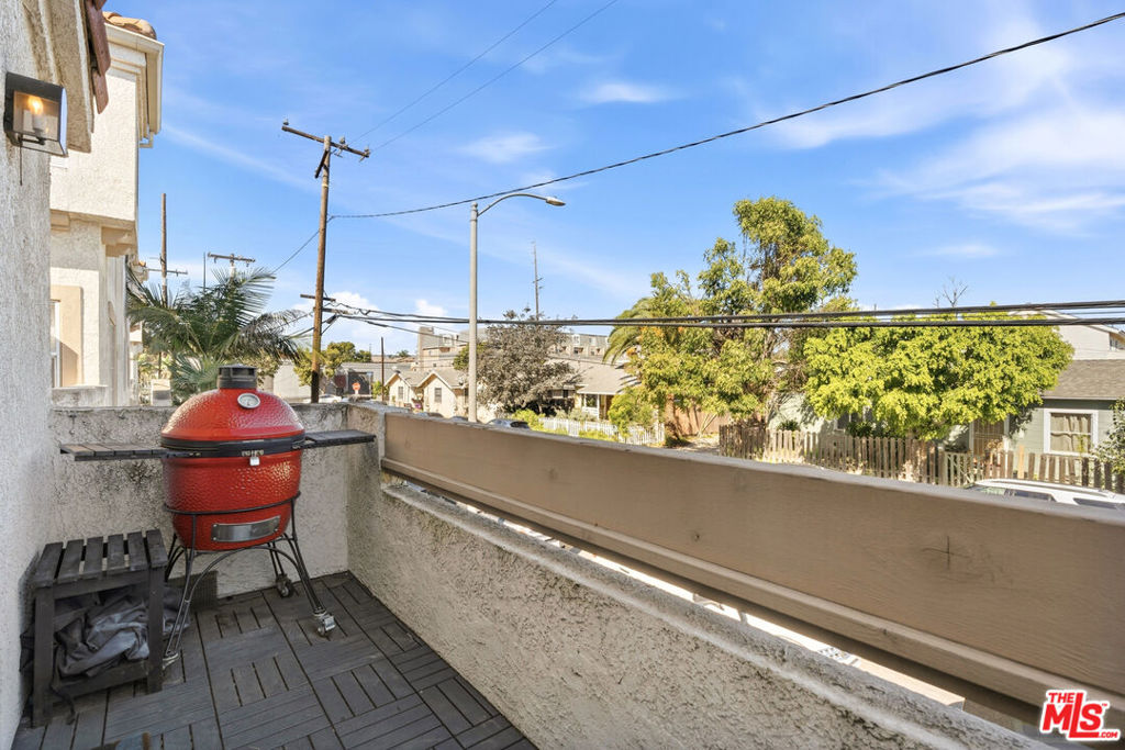 3605 E Anaheim Street 205