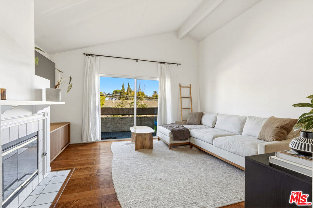 3605 E Anaheim Street 205