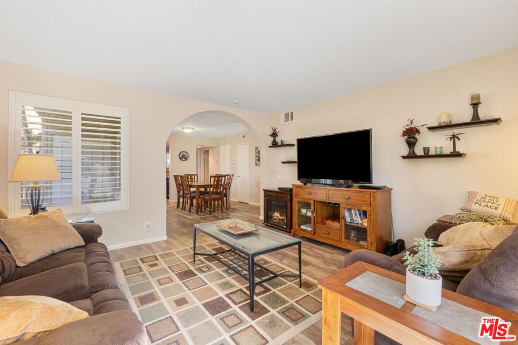 2001 E Camino Parocela K79