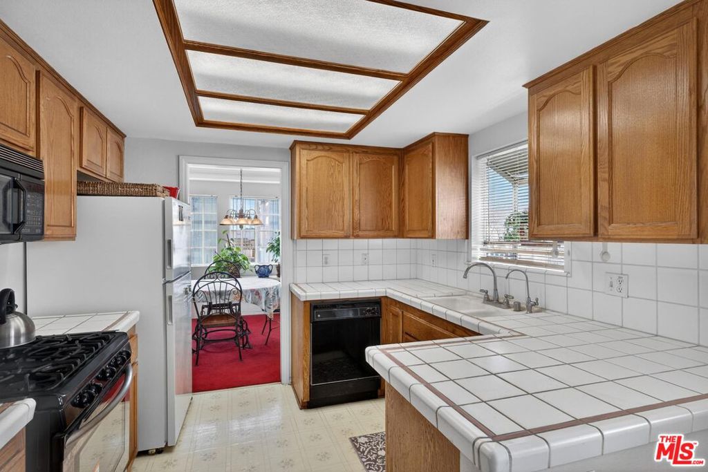 16914 S Dalton Avenue 1