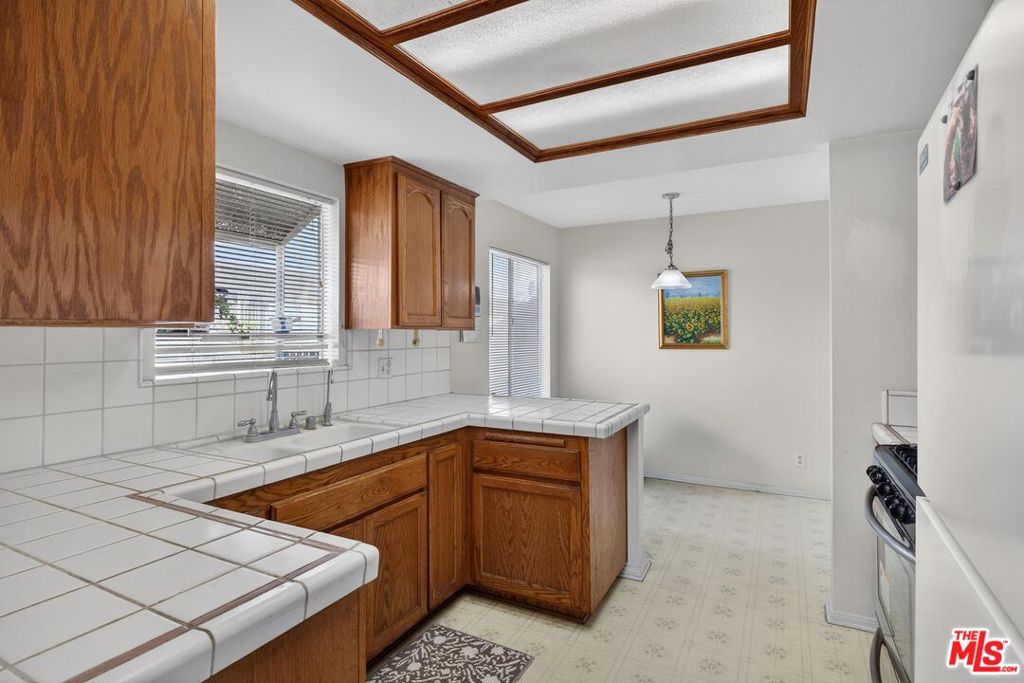 16914 S Dalton Avenue 1