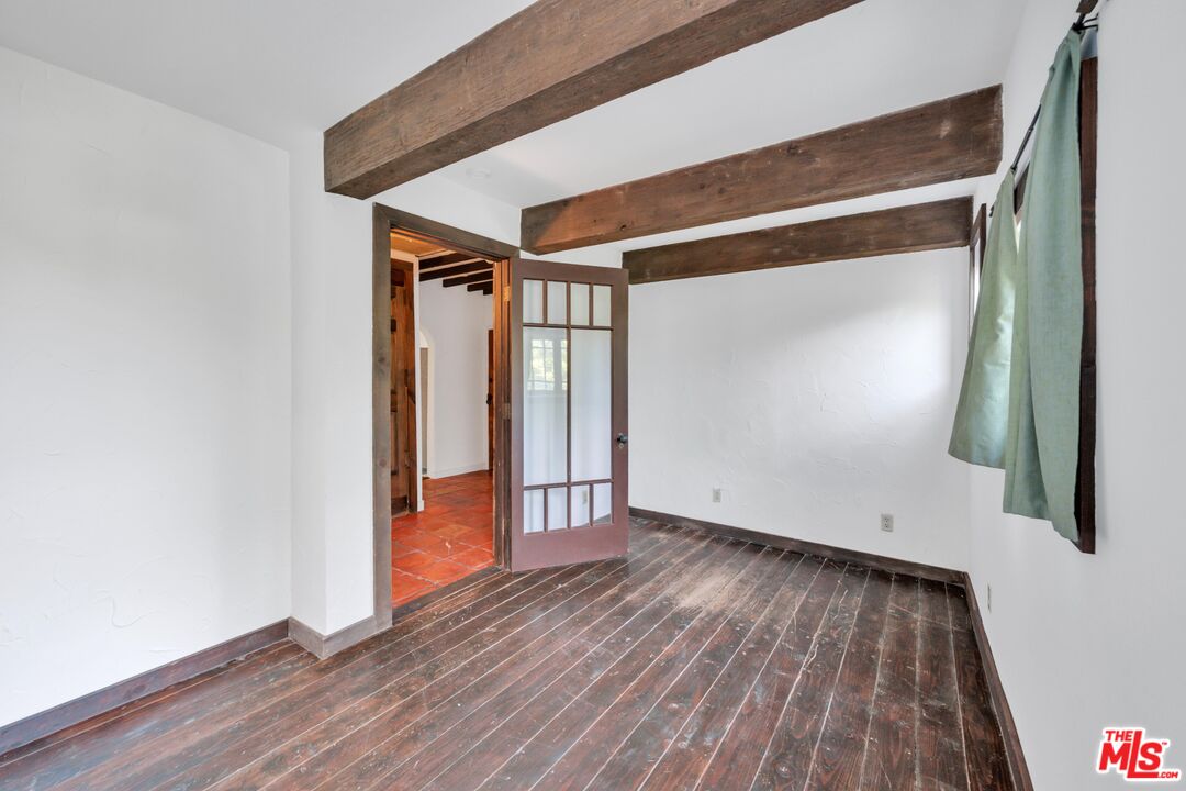 1570 Sanborn Ave