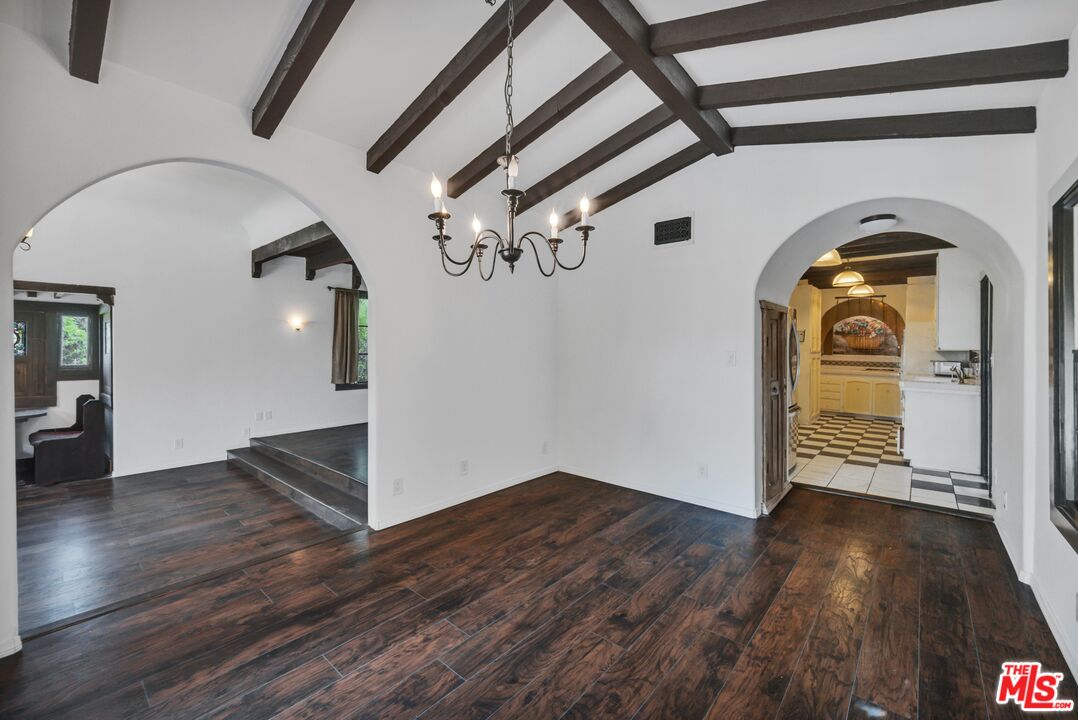 1570 Sanborn Ave