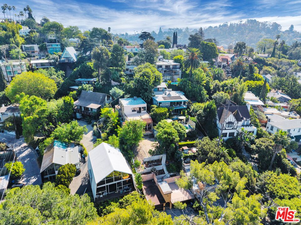 1570 Sanborn Ave