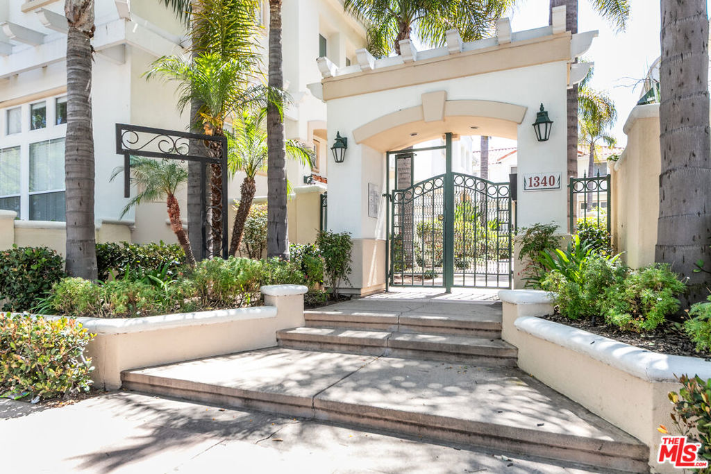 1340 El Prado 21