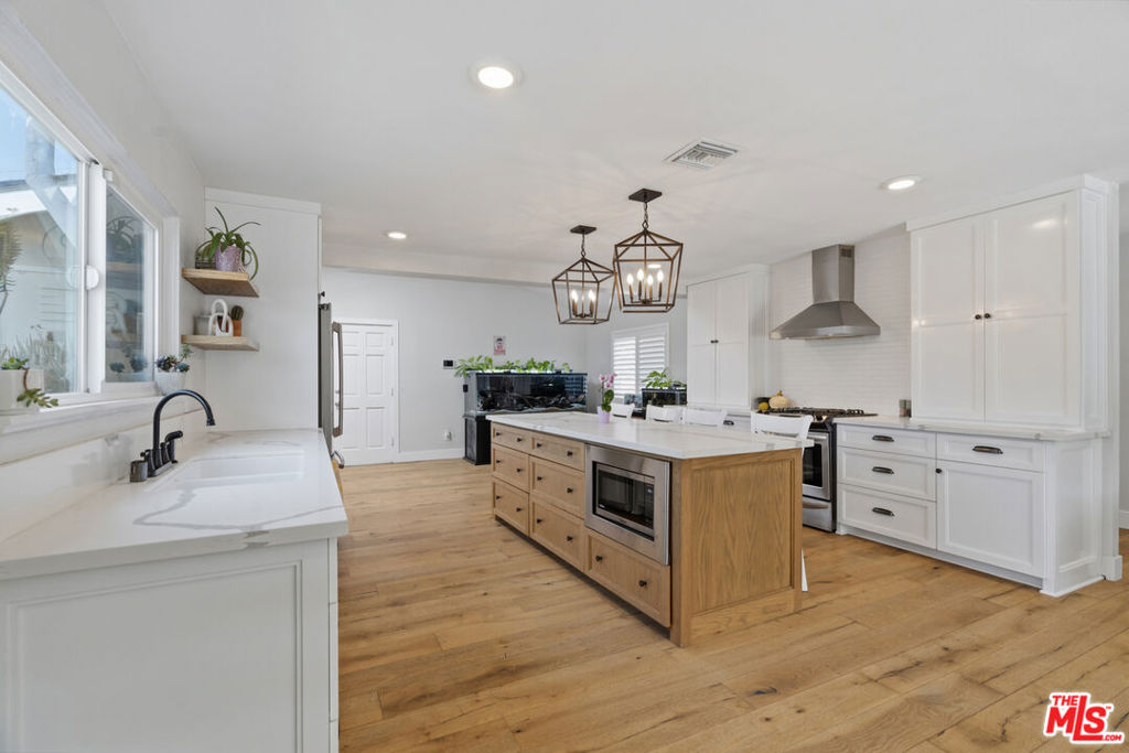 7022 Lofty Grove Drive