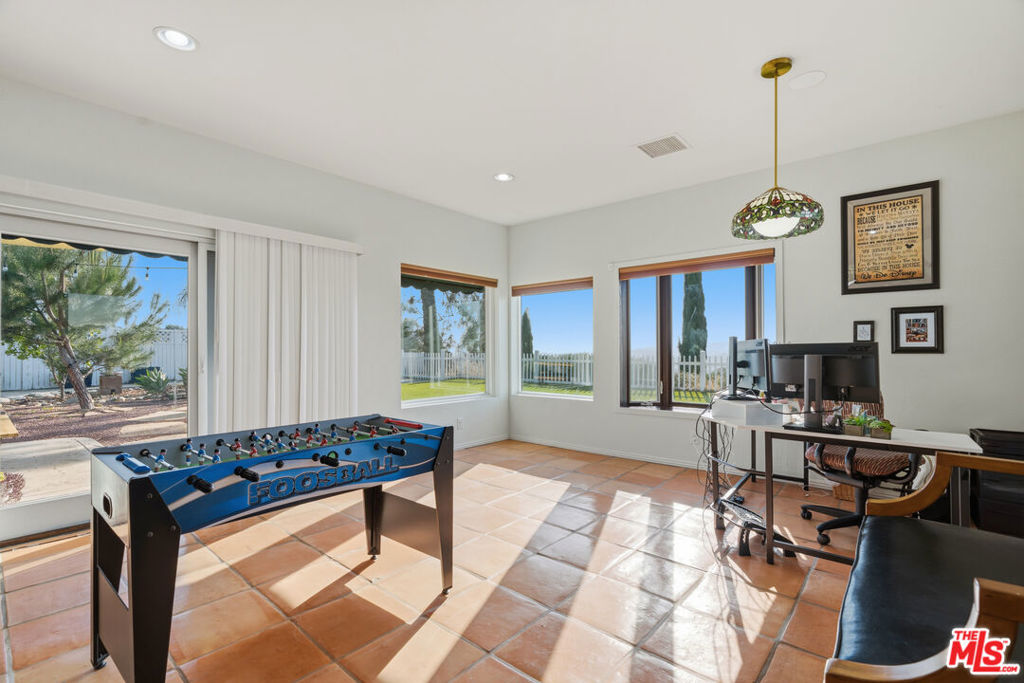 941 N Del Sol Lane