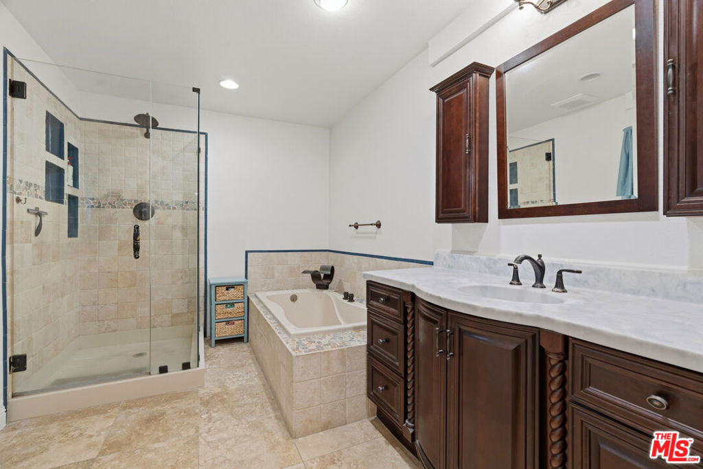 941 N Del Sol Lane