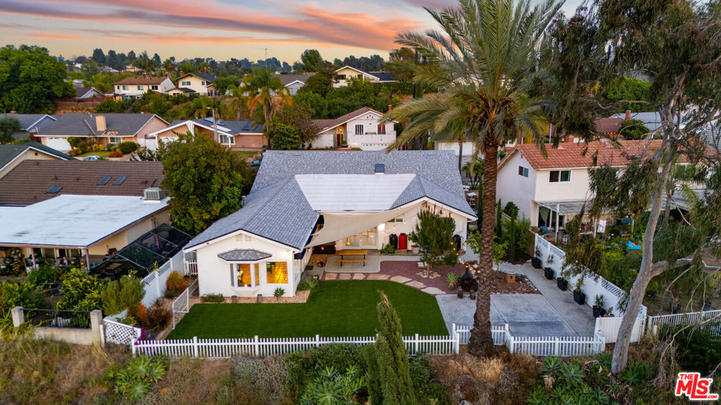 941 N Del Sol Lane