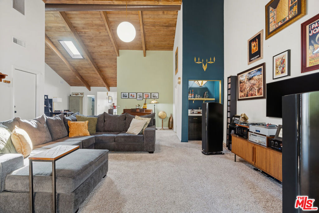941 N Del Sol Lane