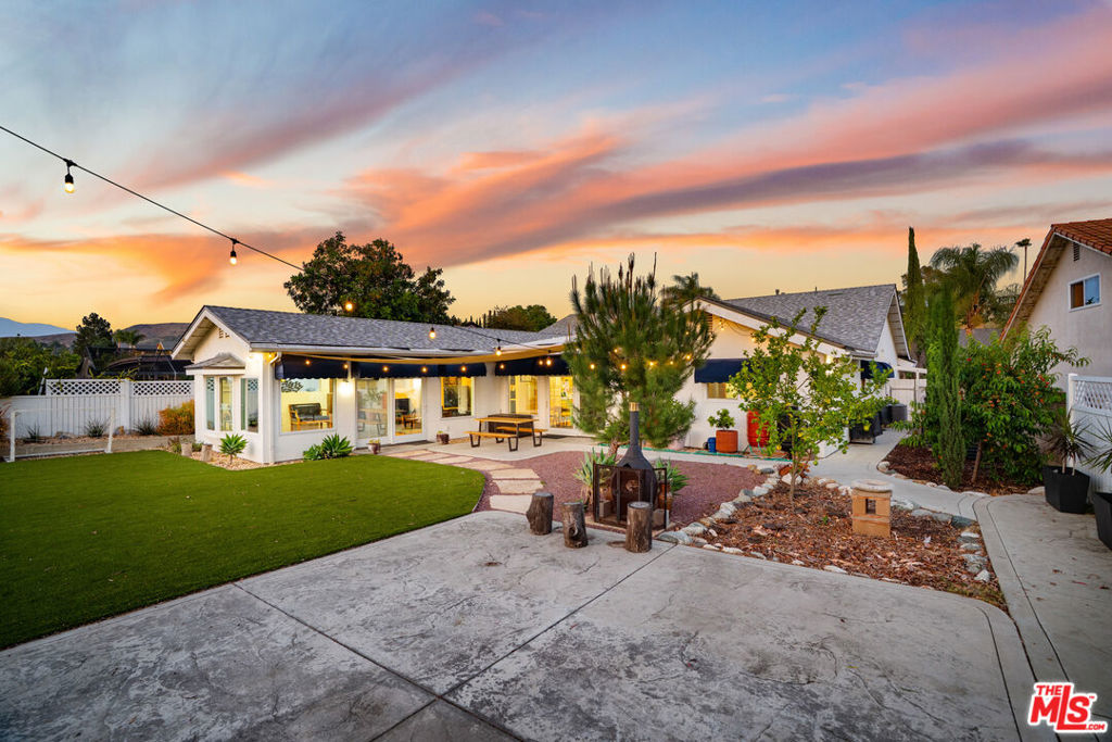 941 N Del Sol Lane