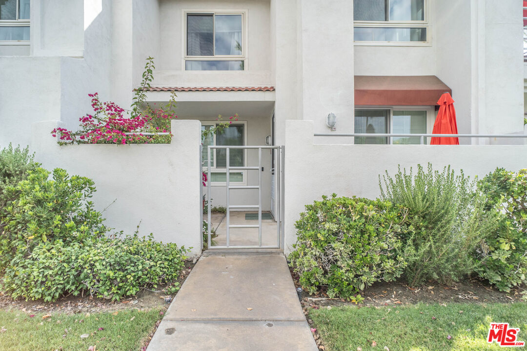 401 S El Cielo Rd Unit: 11