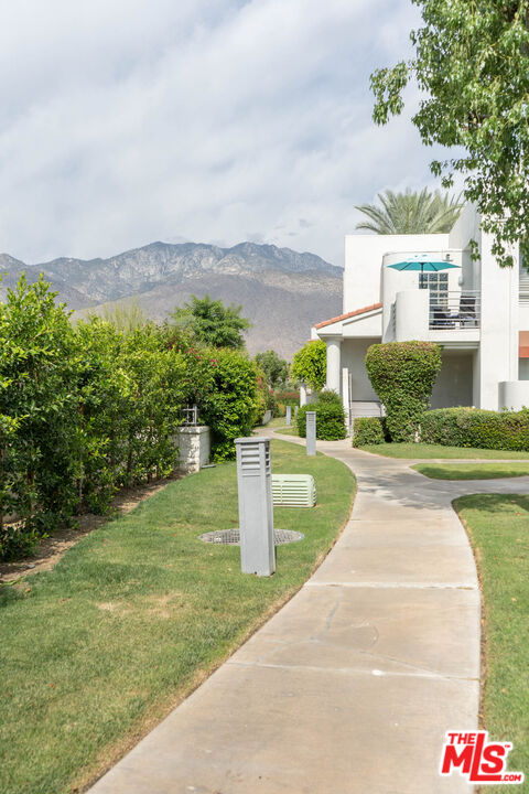 401 S El Cielo Rd Unit: 11