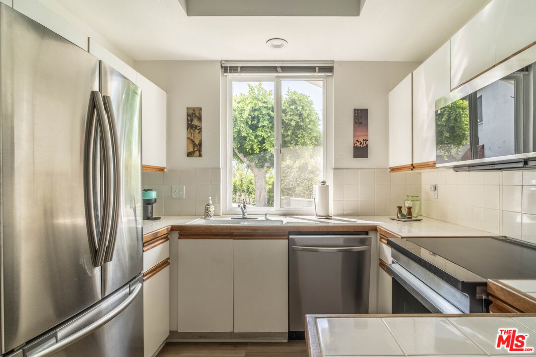 401 S El Cielo Rd Unit: 11