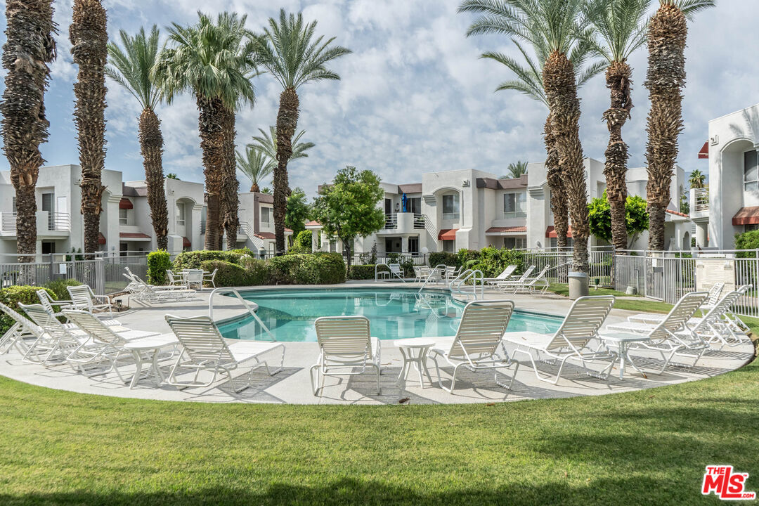 401 S El Cielo Rd Unit: 11