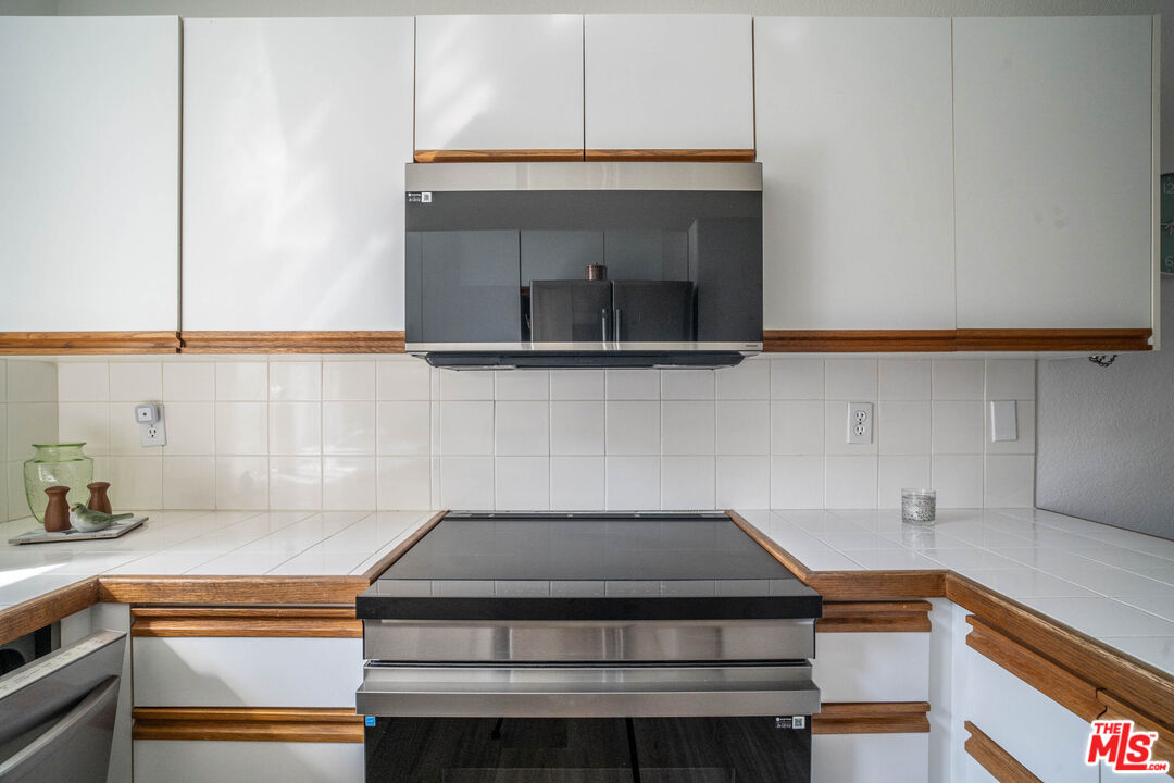 401 S El Cielo Rd Unit: 11