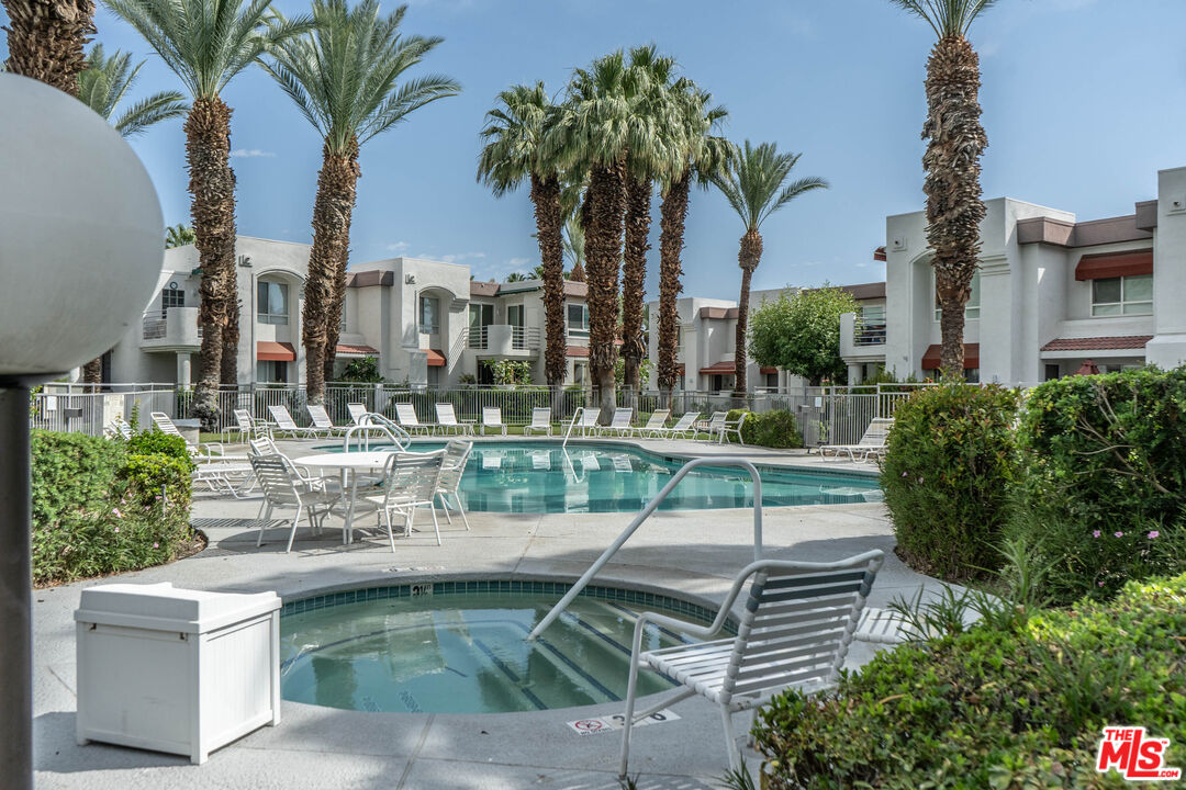 401 S El Cielo Rd Unit: 11