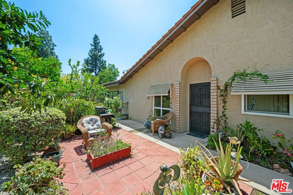 2467 Calle Villada Circle