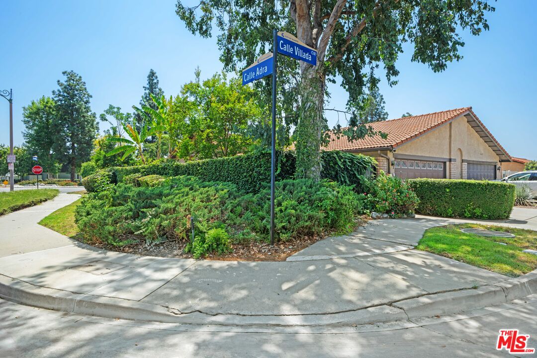 2467 Calle Villada Cir