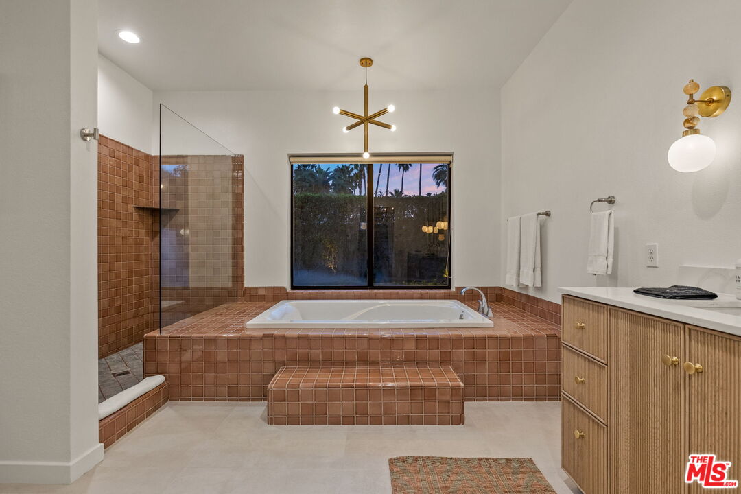 1414 S Sagebrush Rd