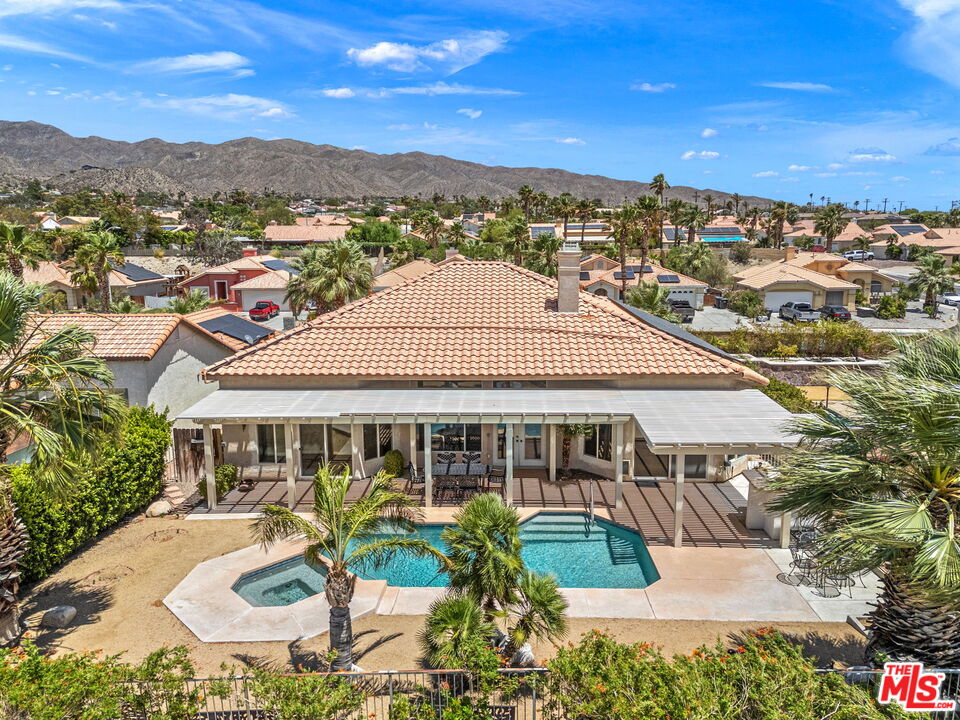 9891 El Rio Ln