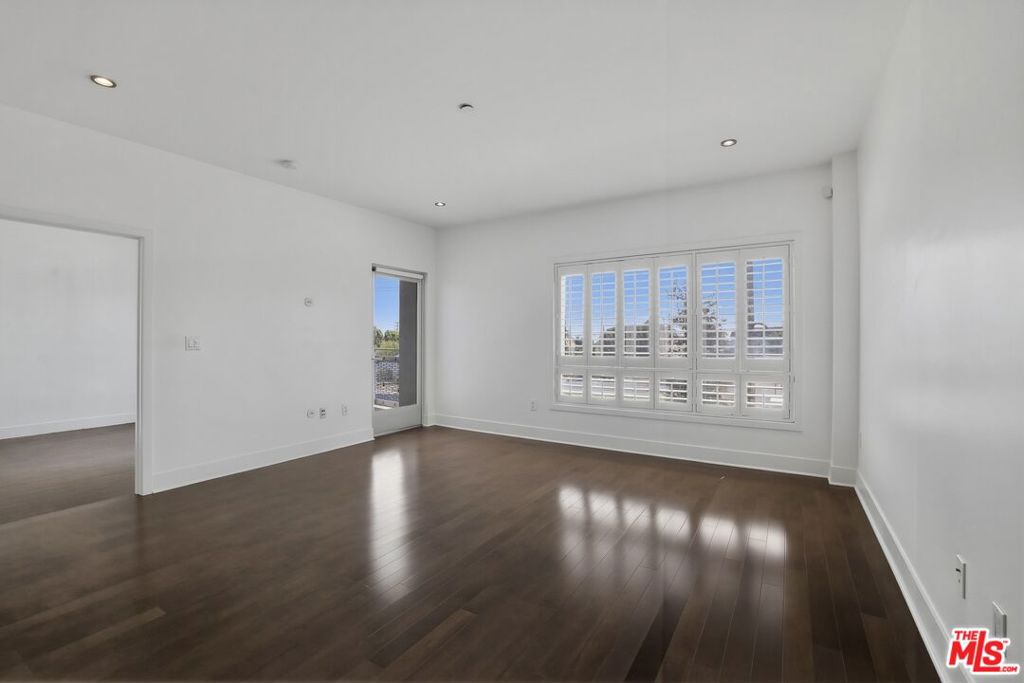 1700 Sawtelle Boulevard 210