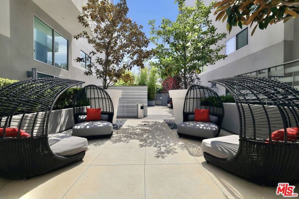 1700 Sawtelle Boulevard 210