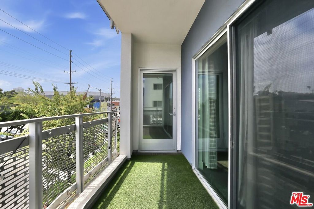 1700 Sawtelle Boulevard 210