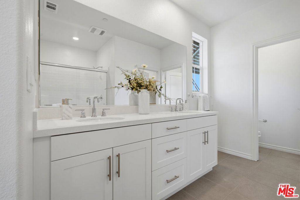 1426 Reliance