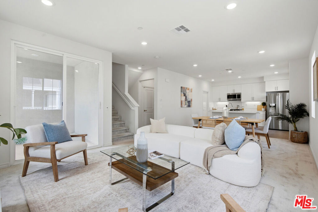 1426 Reliance
