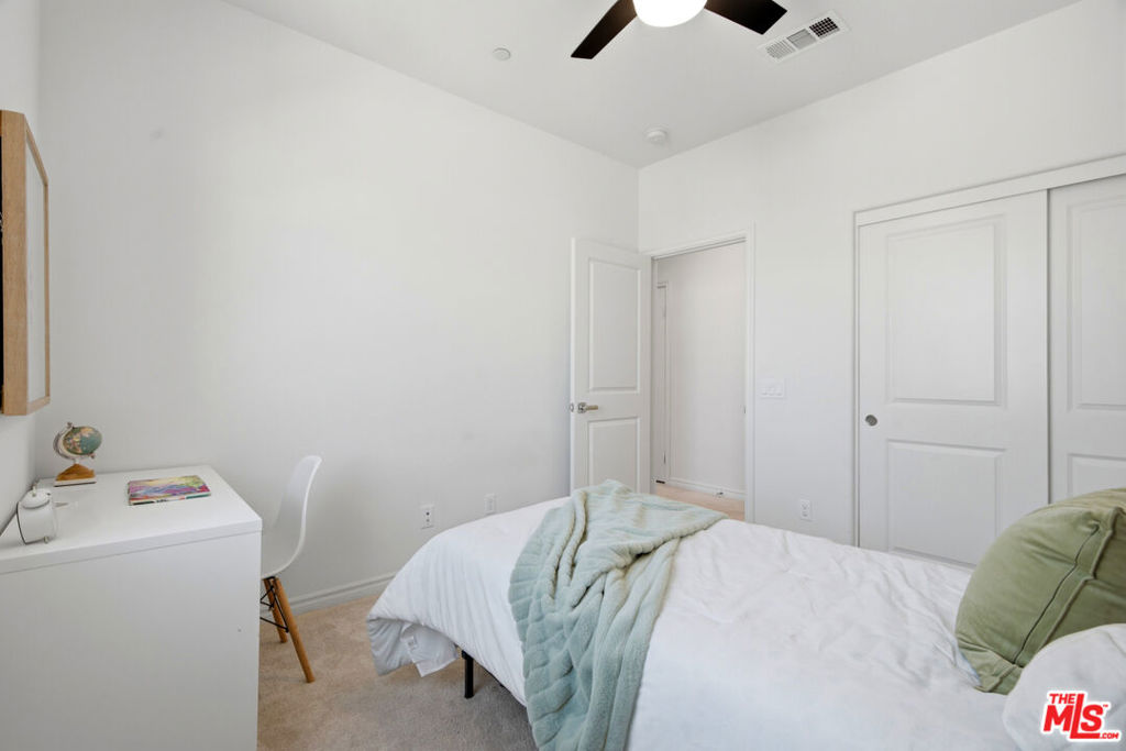 1426 Reliance
