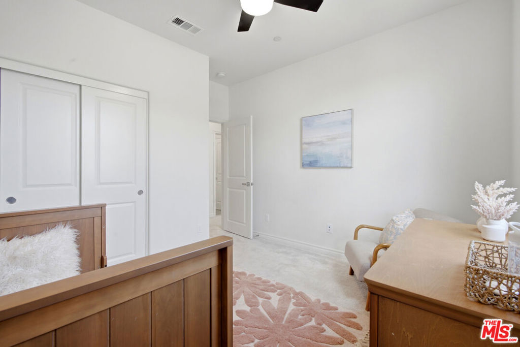 1426 Reliance
